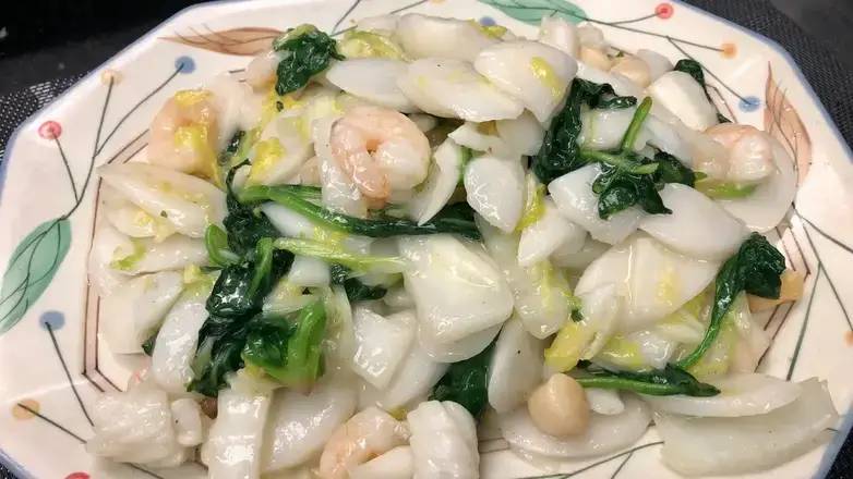 407. Fried Rice Cake with Shrimp Squid and Scallop 三鮮炒年糕